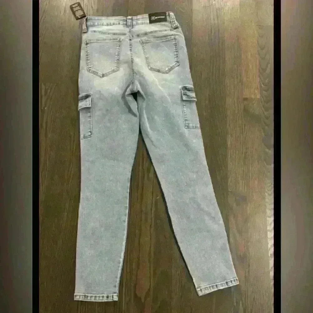 NWT REGENERATION BY CELEBRITY PINK mid rise cargo skinny jeans size 5 juniors - Picture 2 of 6